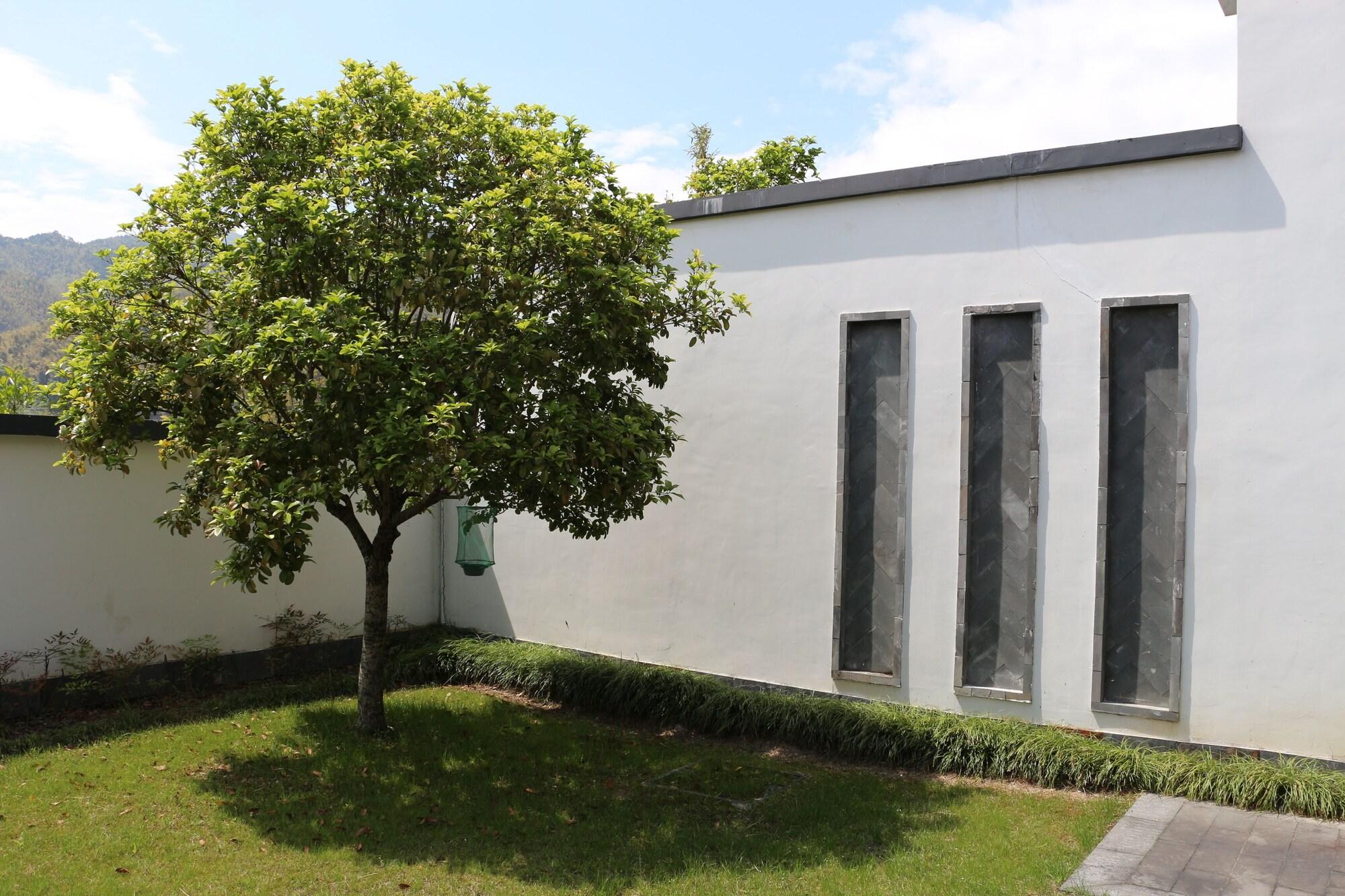 Banyan Tree Hotel Huangshan-The Ancient Charm Of Huizhou, A Paradise מראה חיצוני תמונה