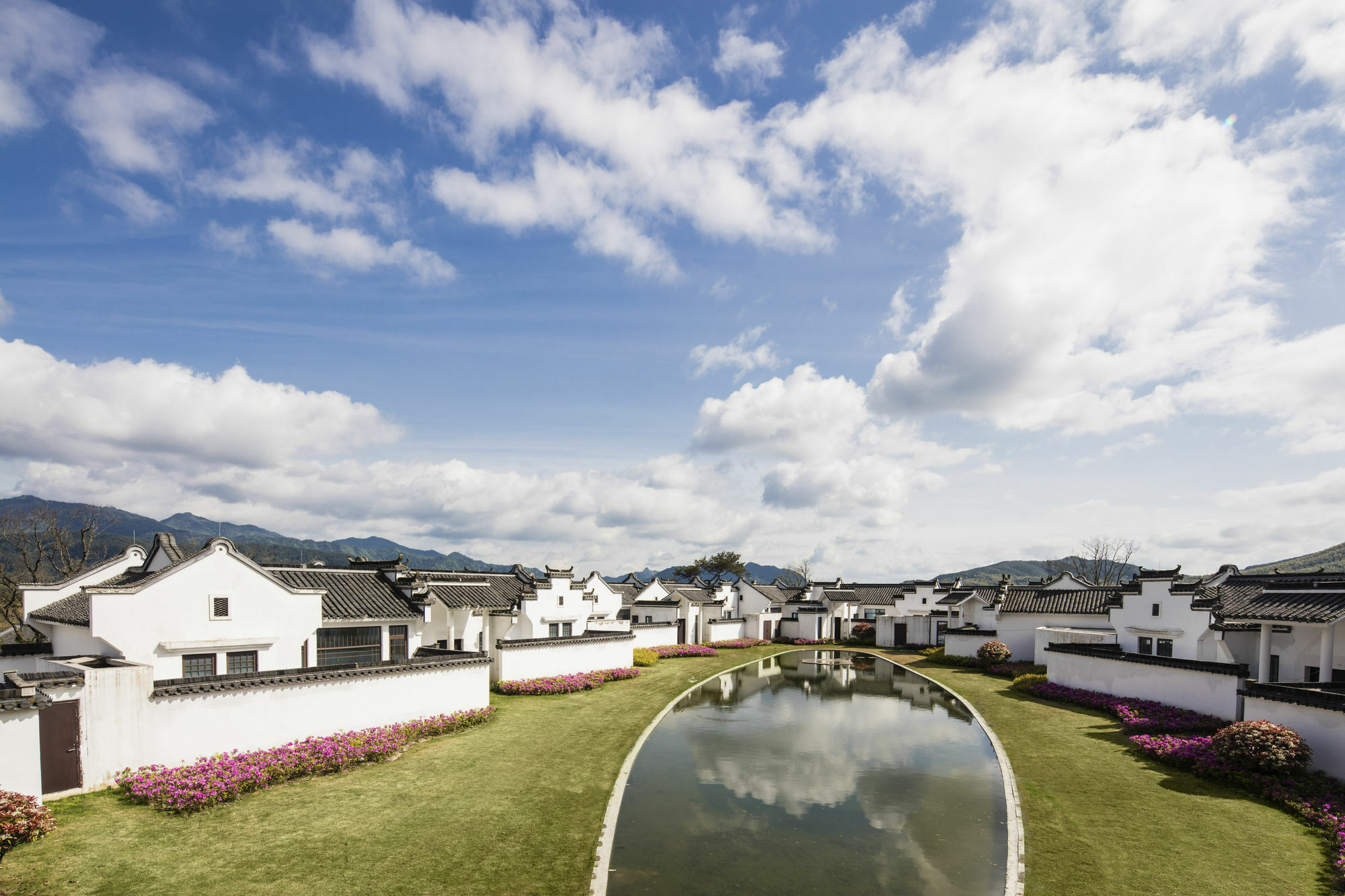Banyan Tree Hotel Huangshan-The Ancient Charm Of Huizhou, A Paradise מראה חיצוני תמונה