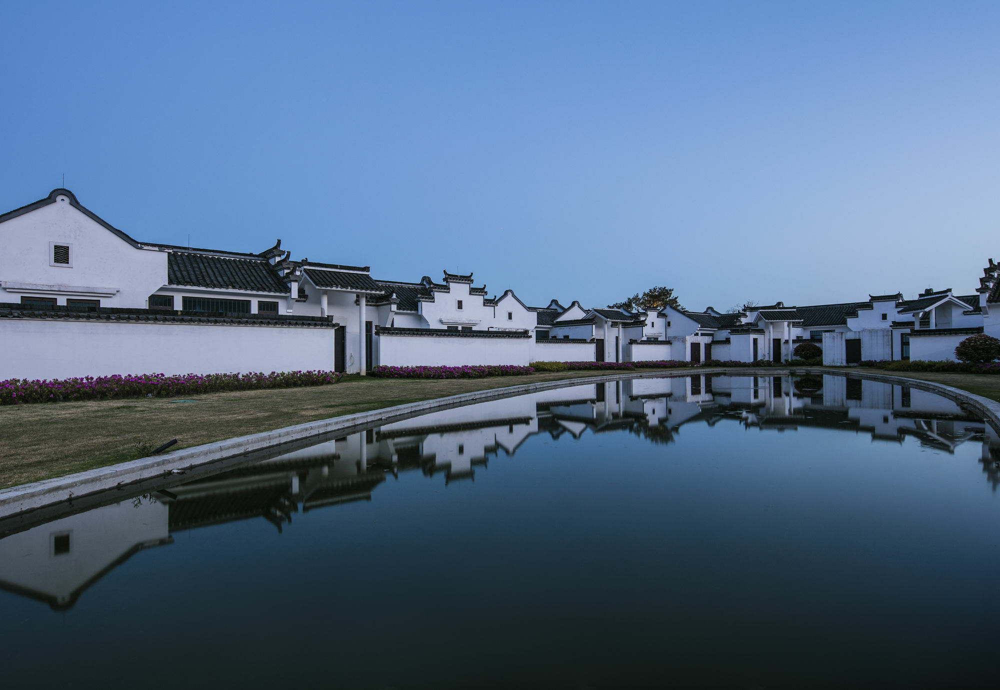 Banyan Tree Hotel Huangshan-The Ancient Charm Of Huizhou, A Paradise מראה חיצוני תמונה